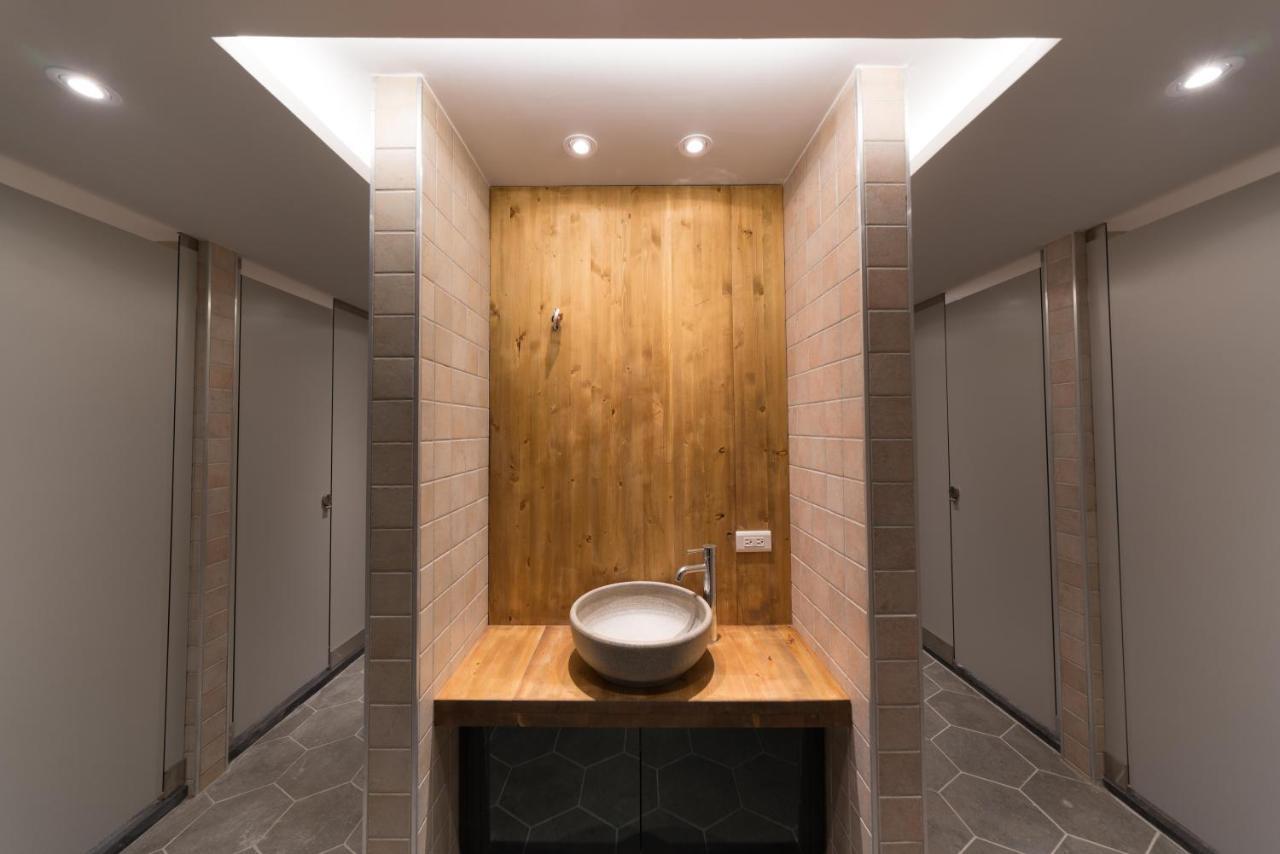 Phoenix Hostel Hualien Extérieur photo
