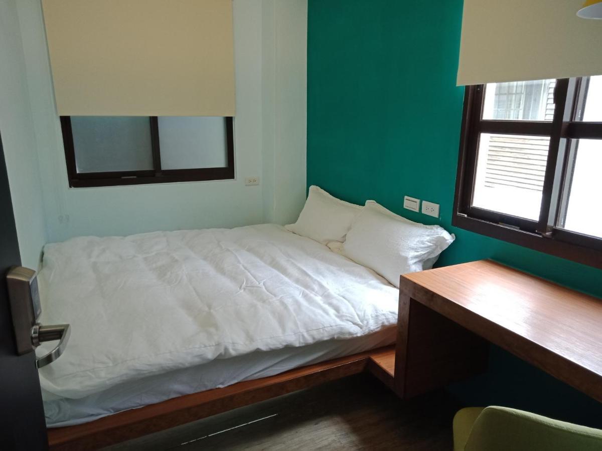 Phoenix Hostel Hualien Extérieur photo