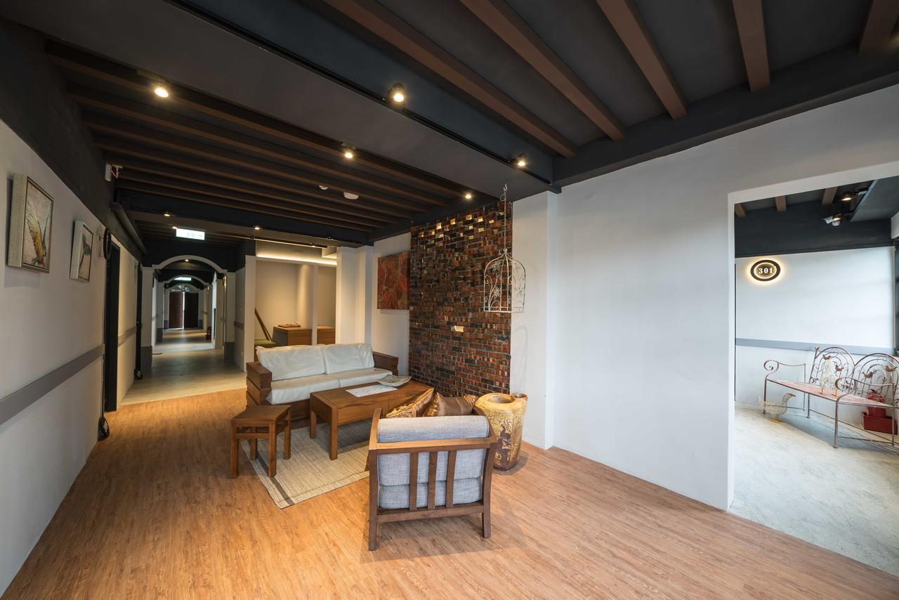 Phoenix Hostel Hualien Extérieur photo