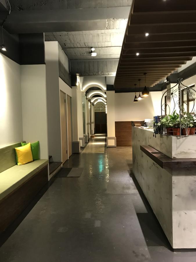 Phoenix Hostel Hualien Extérieur photo